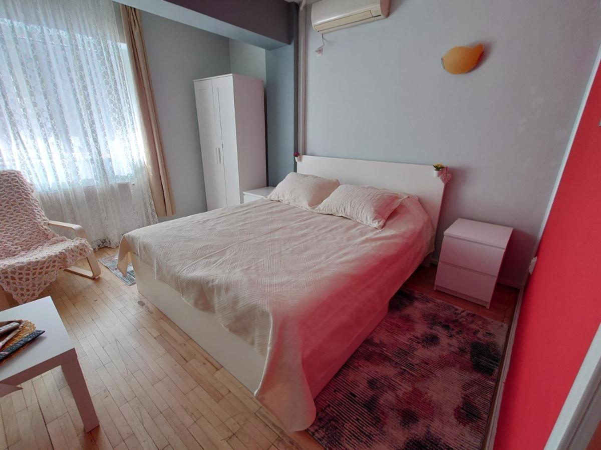 Andreea'S Apartments-Old Town بوخارست المظهر الخارجي الصورة