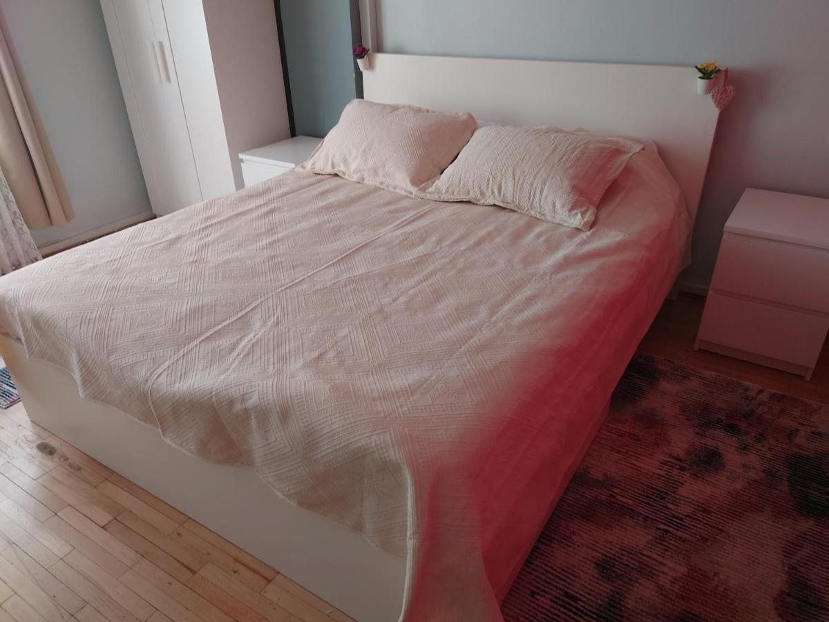 Andreea'S Apartments-Old Town بوخارست المظهر الخارجي الصورة