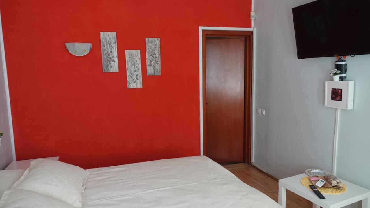 Andreea'S Apartments-Old Town بوخارست المظهر الخارجي الصورة