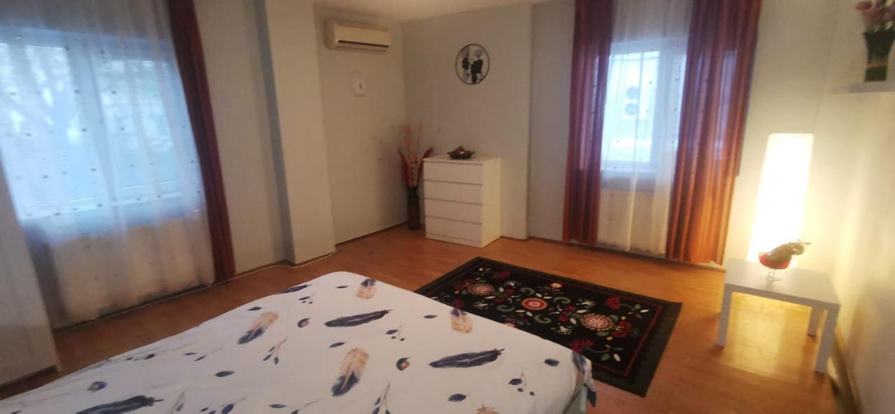 Andreea'S Apartments-Old Town بوخارست المظهر الخارجي الصورة