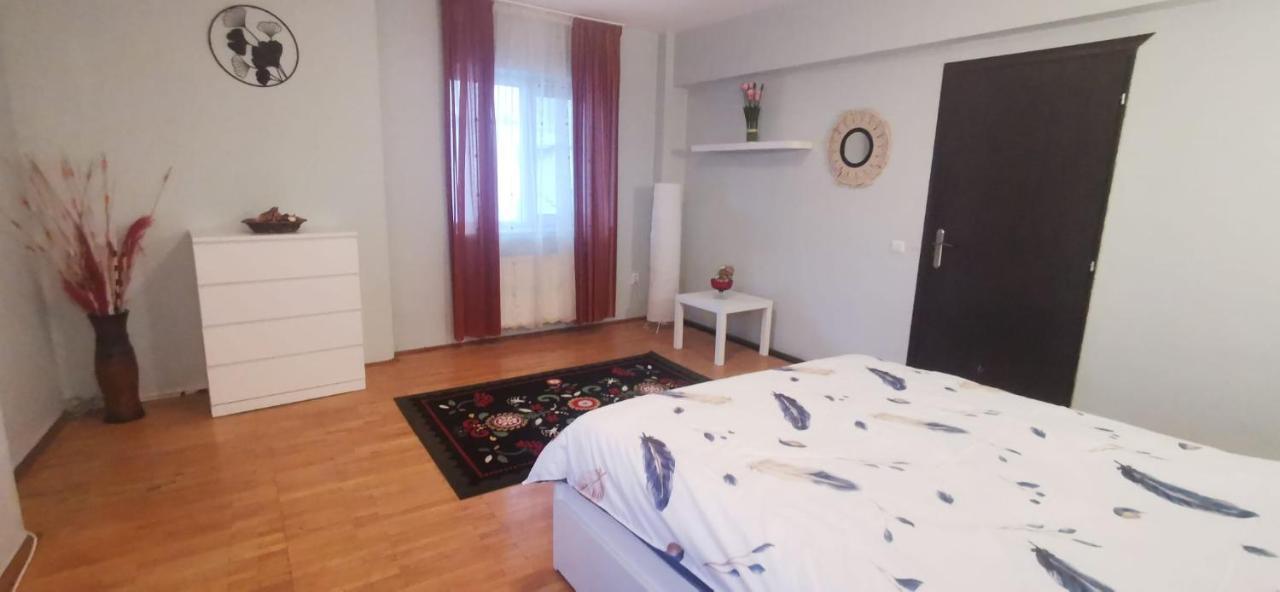 Andreea'S Apartments-Old Town بوخارست المظهر الخارجي الصورة